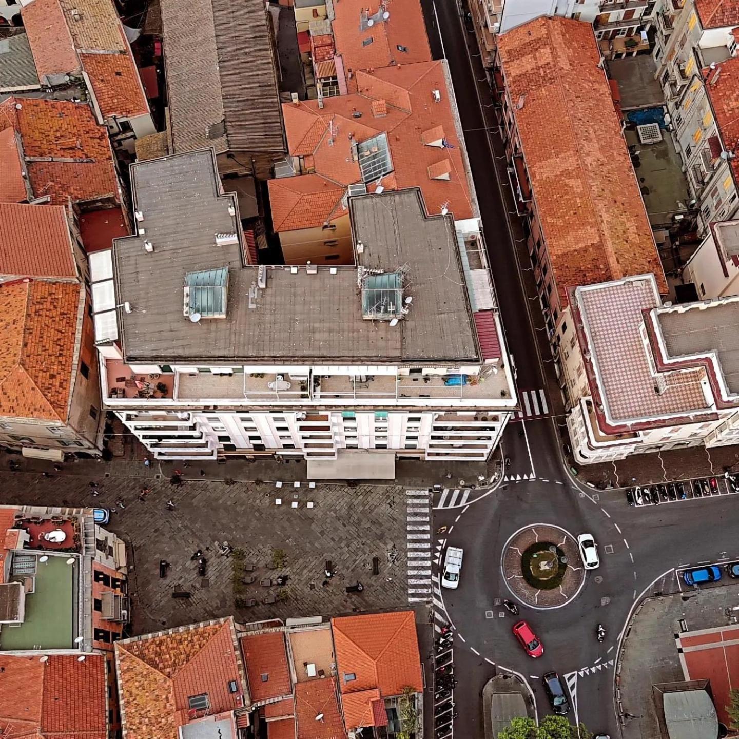 Largodoria - Viaarchivolto, Box Auto Privato Incluso Lejlighed Albenga Eksteriør billede